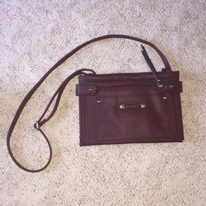 ✨NWOT maroon purse ✨
